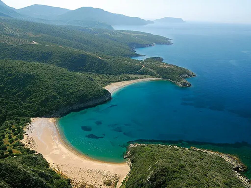 beaches near Costa Navarino, how to get to Voidokilia, Romanos Beach Costa Navarino, Gialova beach Costa Navarino, Messinia beaches guide