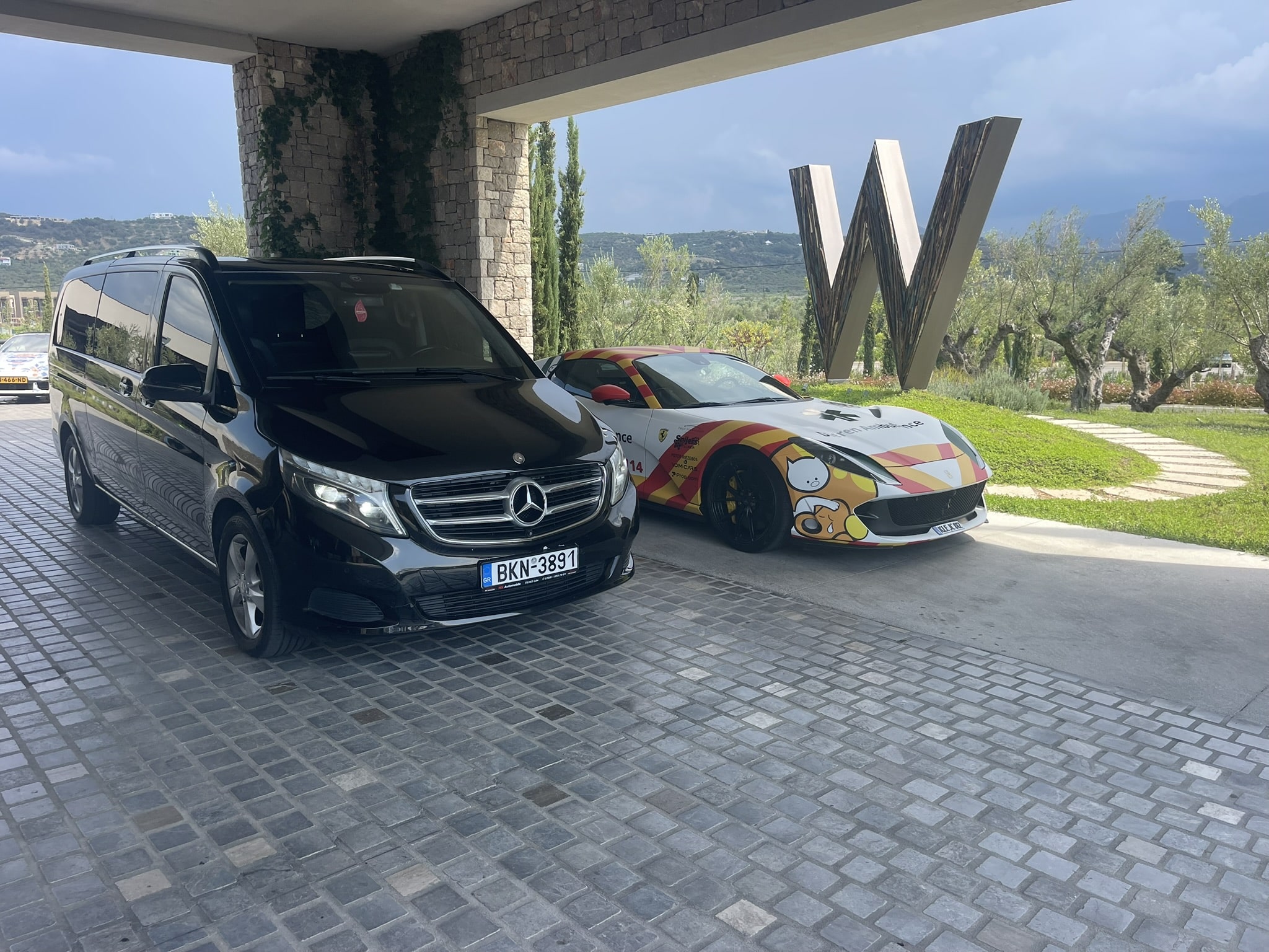 Premium private transfers, Costa Navarino to Kalamata Airport and Athens Airports, ancient sites, and seaside towns in Messinia.