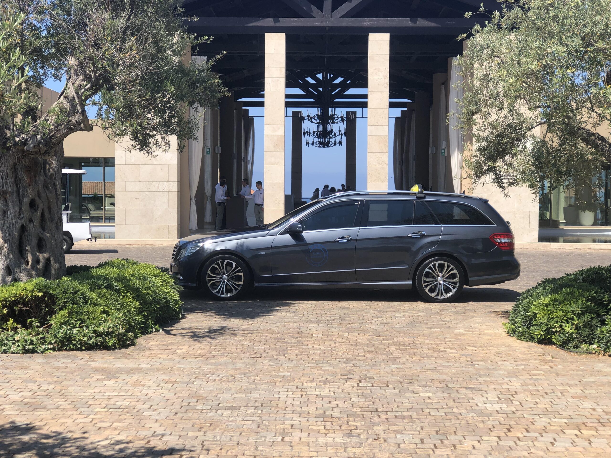 Premium private transfers, Costa Navarino to Kalamata Airport and Athens Airports, ancient sites, and seaside towns in Messinia.