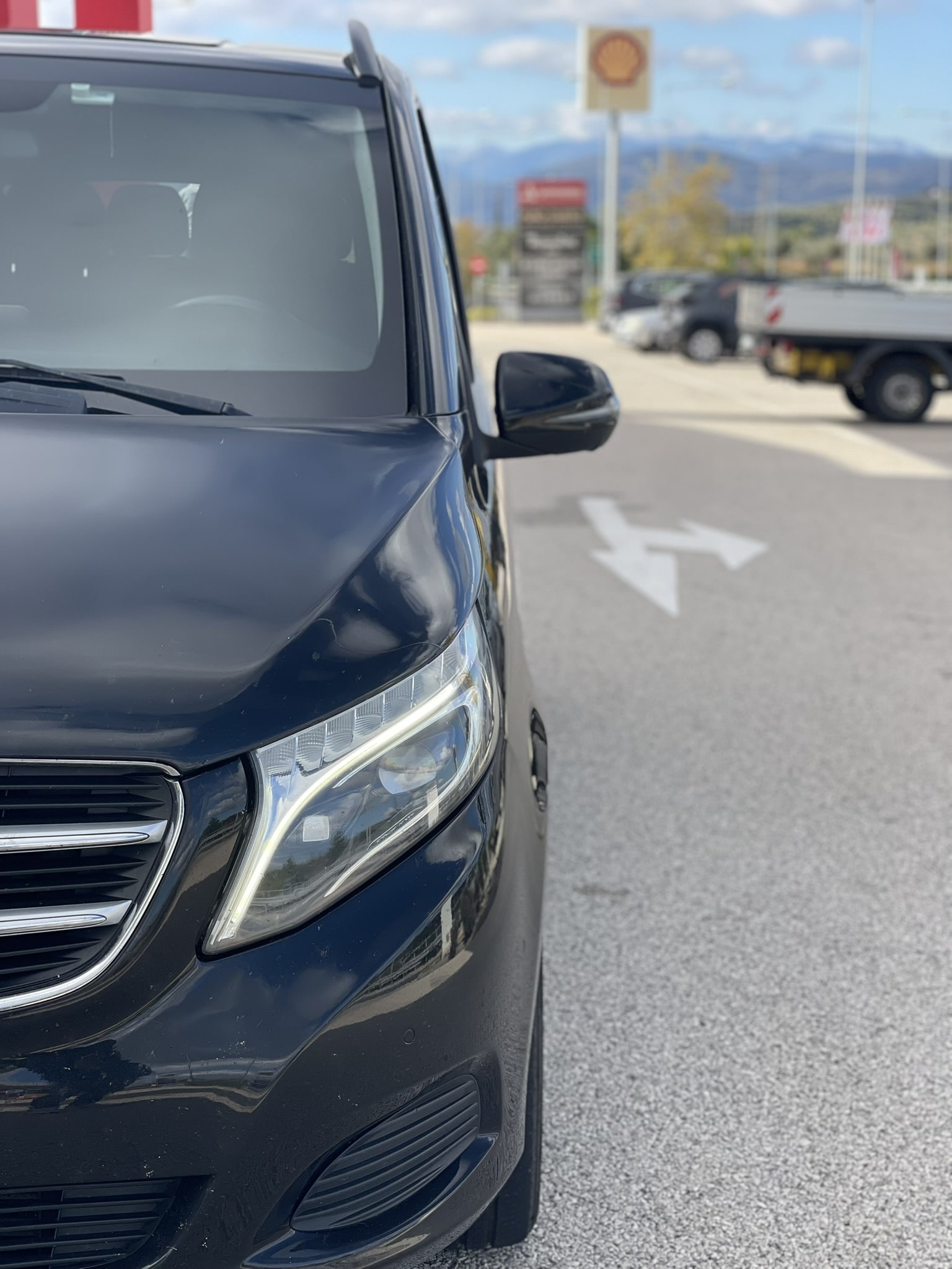 Premium private transfers, Costa Navarino to Kalamata Airport and Athens Airports, ancient sites, and seaside towns in Messinia.