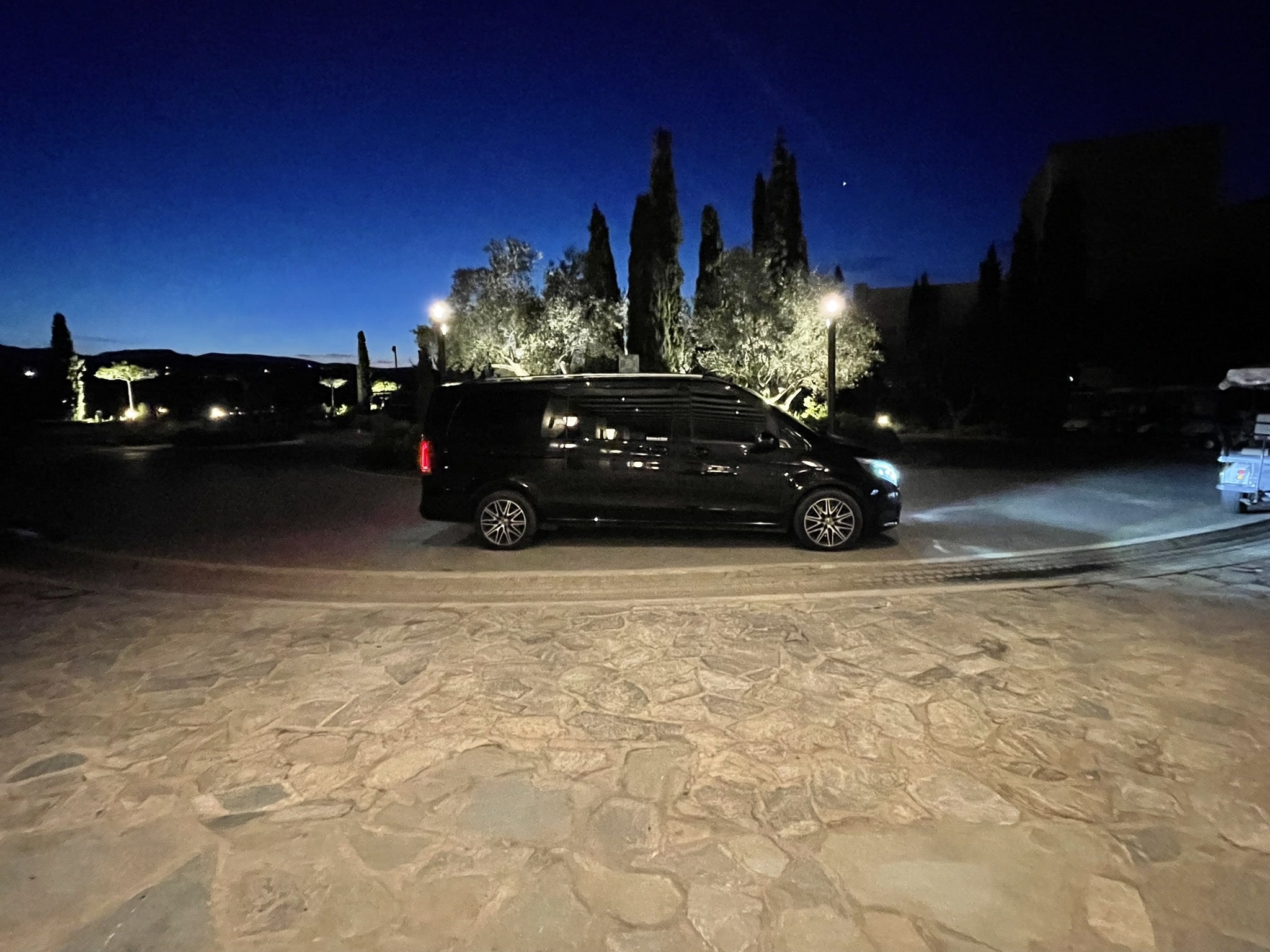 Premium private transfers, Costa Navarino to Kalamata Airport and Athens Airports, ancient sites, and seaside towns in Messinia.