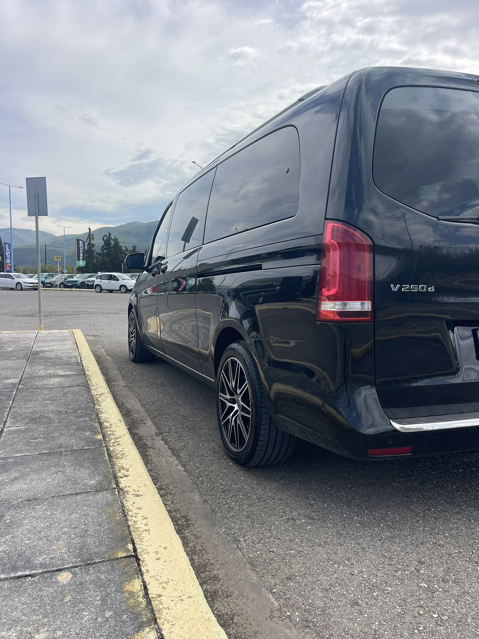 Premium private transfers, Costa Navarino to Kalamata Airport and Athens Airports, ancient sites, and seaside towns in Messinia.